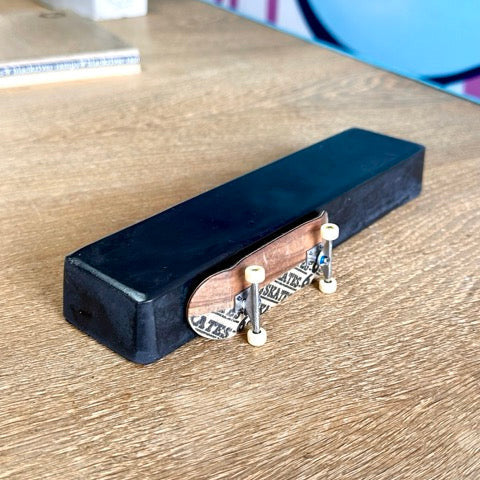 6Crete 1/4 Loaf All Black Concrete Obstacle