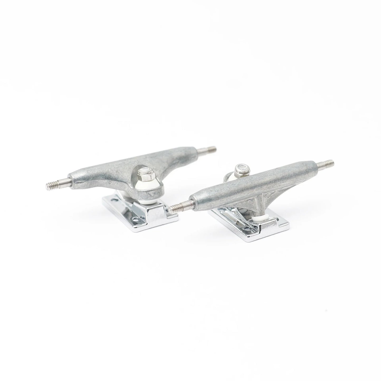 Dynamic Trucks - Special Edition 32mm Raw / Chrome Baseplate