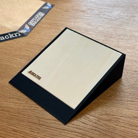 6Skates Black Mini Kicker 2.0 Fingerboard Ramp