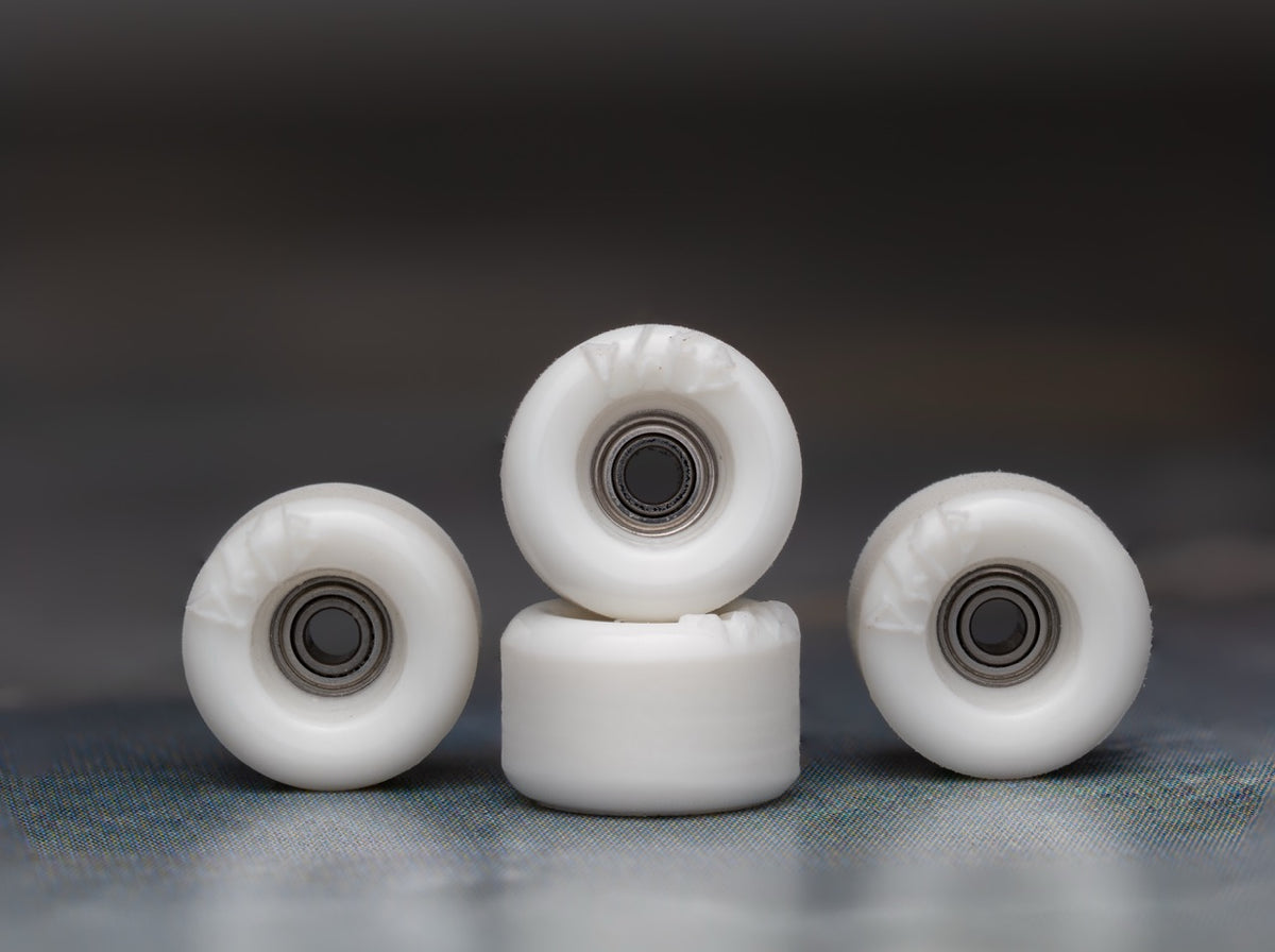 Dudeguy FB Formula Three Wheels - White 60D