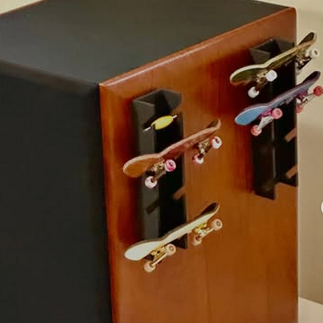 6Skates 5 Fingerboard Wall Mount Deck Rack