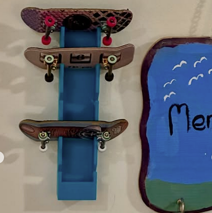 6Skates 5 Fingerboard Wall Mount Deck Rack